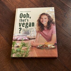 Ooh, that's vegan? Cookbook by Maya Leinenbach